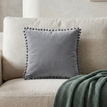 BC HOME Gri Minik Ponponlu Lifestyle Kare Yastık Kılıfı
